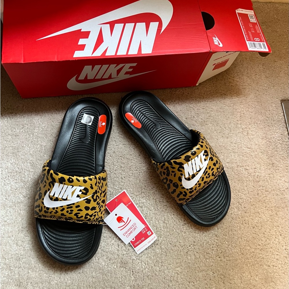 Nike New in Box Leopard Sandals